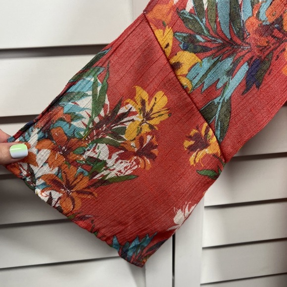 Spense Floral Split Flare Sleeve V-Neck Asymmetrical Top Women's Size XL - Picture 4 of 9